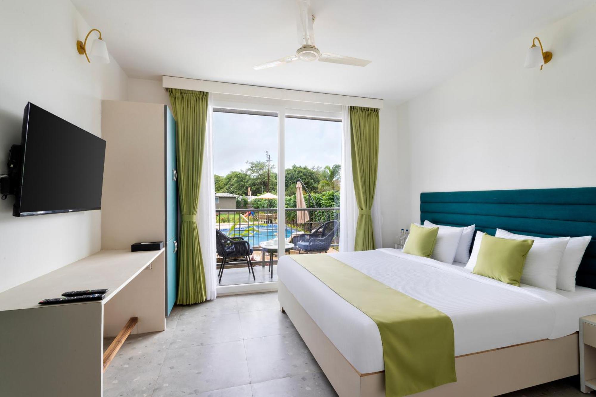Stone Wood Hotel Amboli Amboli  Eksteriør bilde